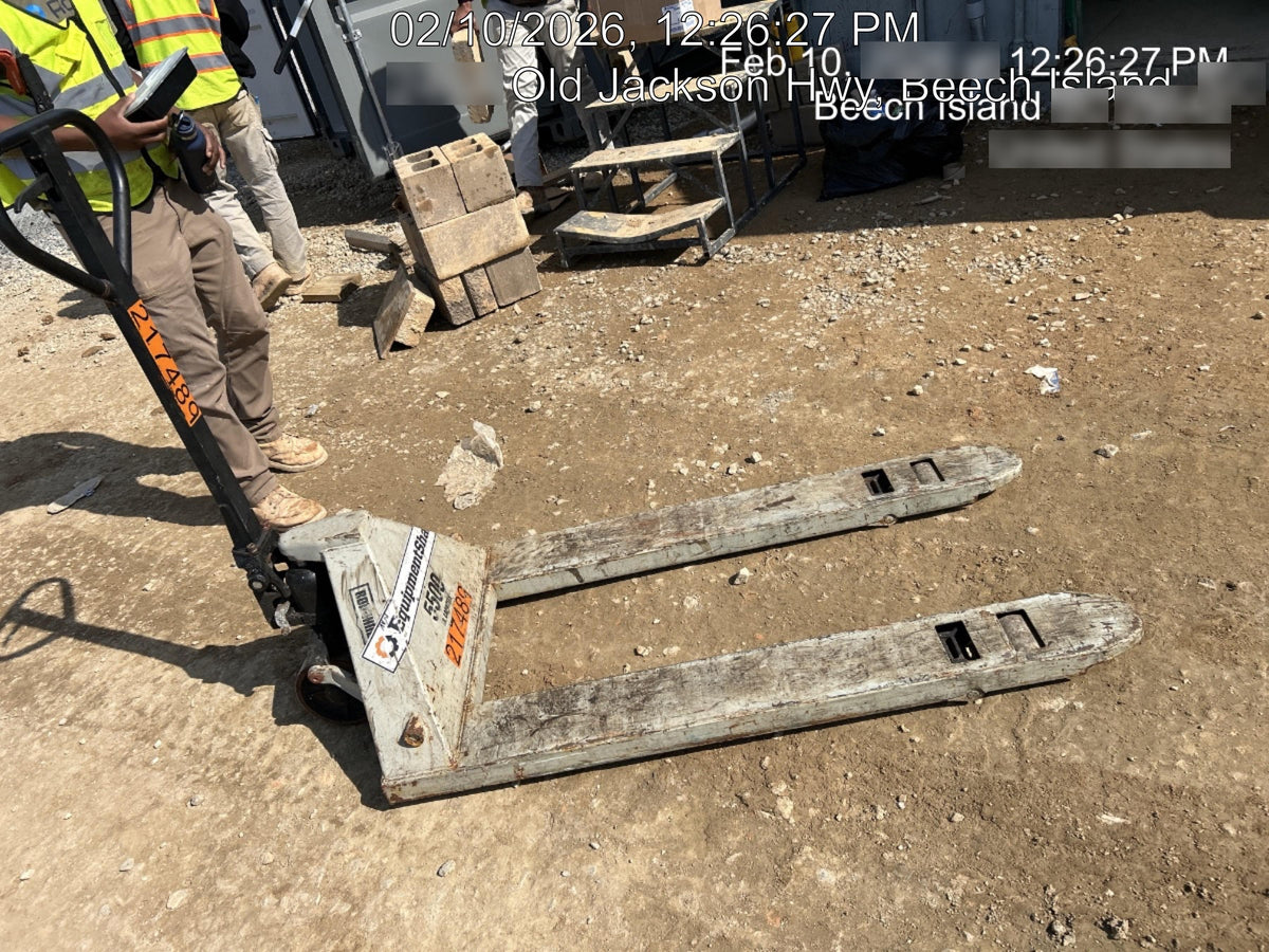 2022 ROUGHNECK 5,500lb Manual Pallet Jack - Roughneck