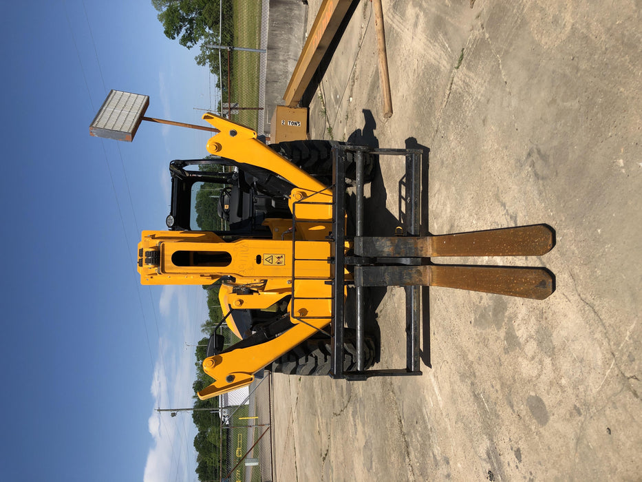 2020 JCB 512-56 Canopy, 74 HP, Solid Tires, STD Worklight, Beacon, Aux Hydraulics, Lifting Eye, Backup Alarm w/72" Carriage, 60" Forks