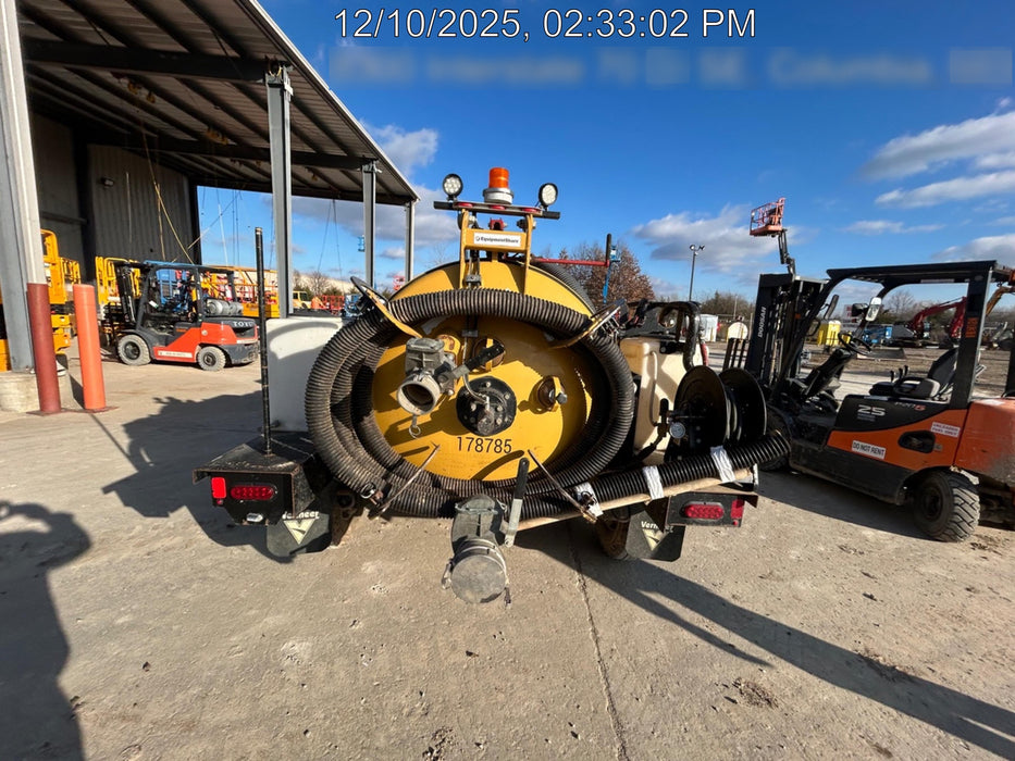 2021 VAC-TRON LP573XDT