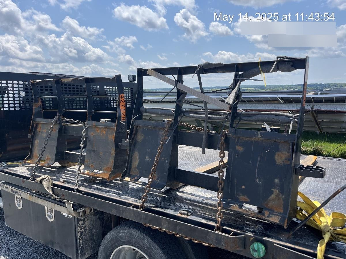 2024 ARROW MATERIAL HANDLING 72" Pallet Forks - Arrow
