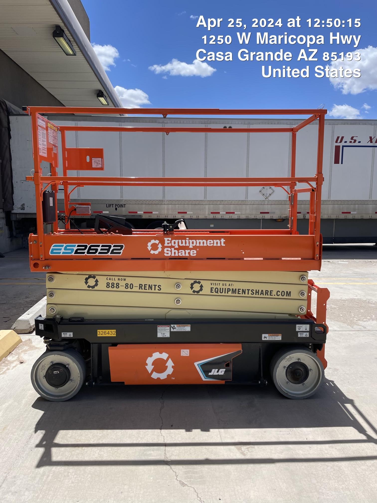 2023 JLG ES2632