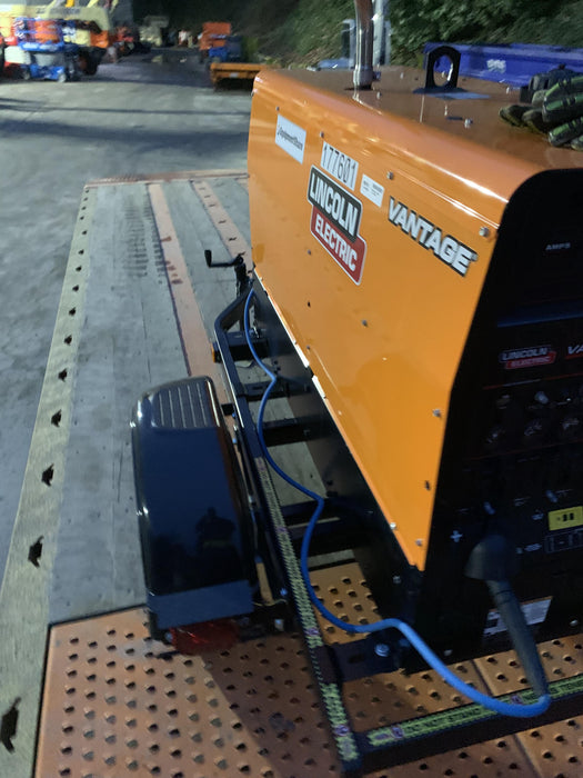 2021 Lincoln Electric Vantage 322 Vantage 322 Ready Pak 3 w/ Decals, ORANGE (includes trailer, cable rack, fender light kit) NO Telematics