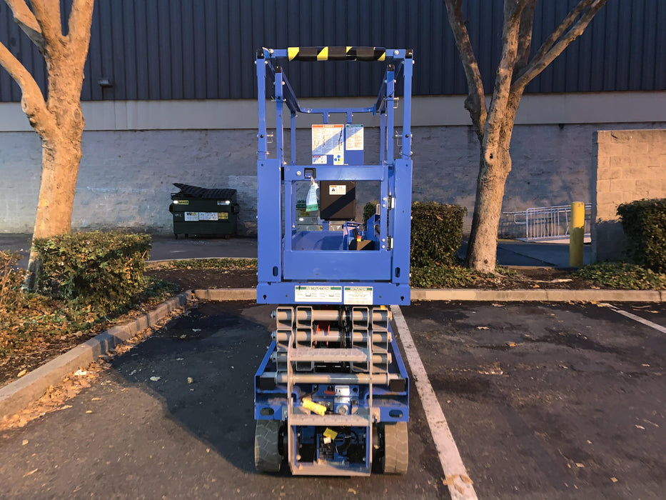 2020 Genie GS-1930 Solid Non Marking Tires, Beacon, Folding rails with half height swing gate, 800W Inverter