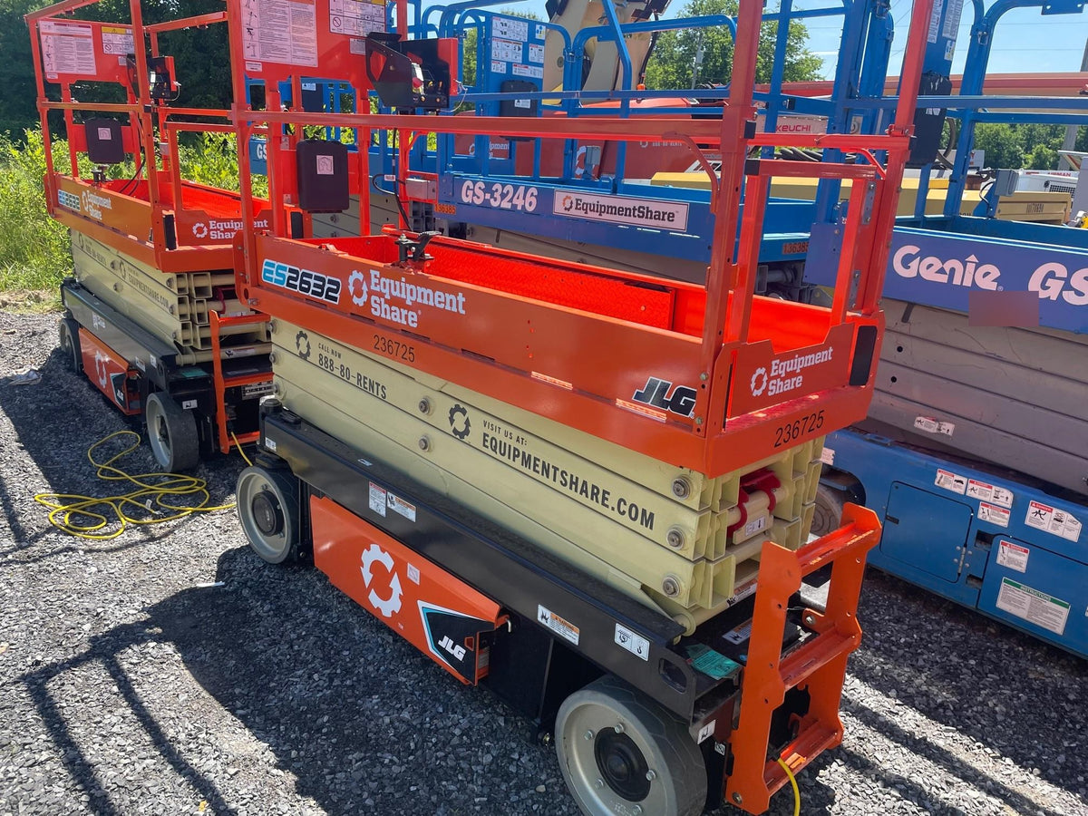 2022 JLG ES2632