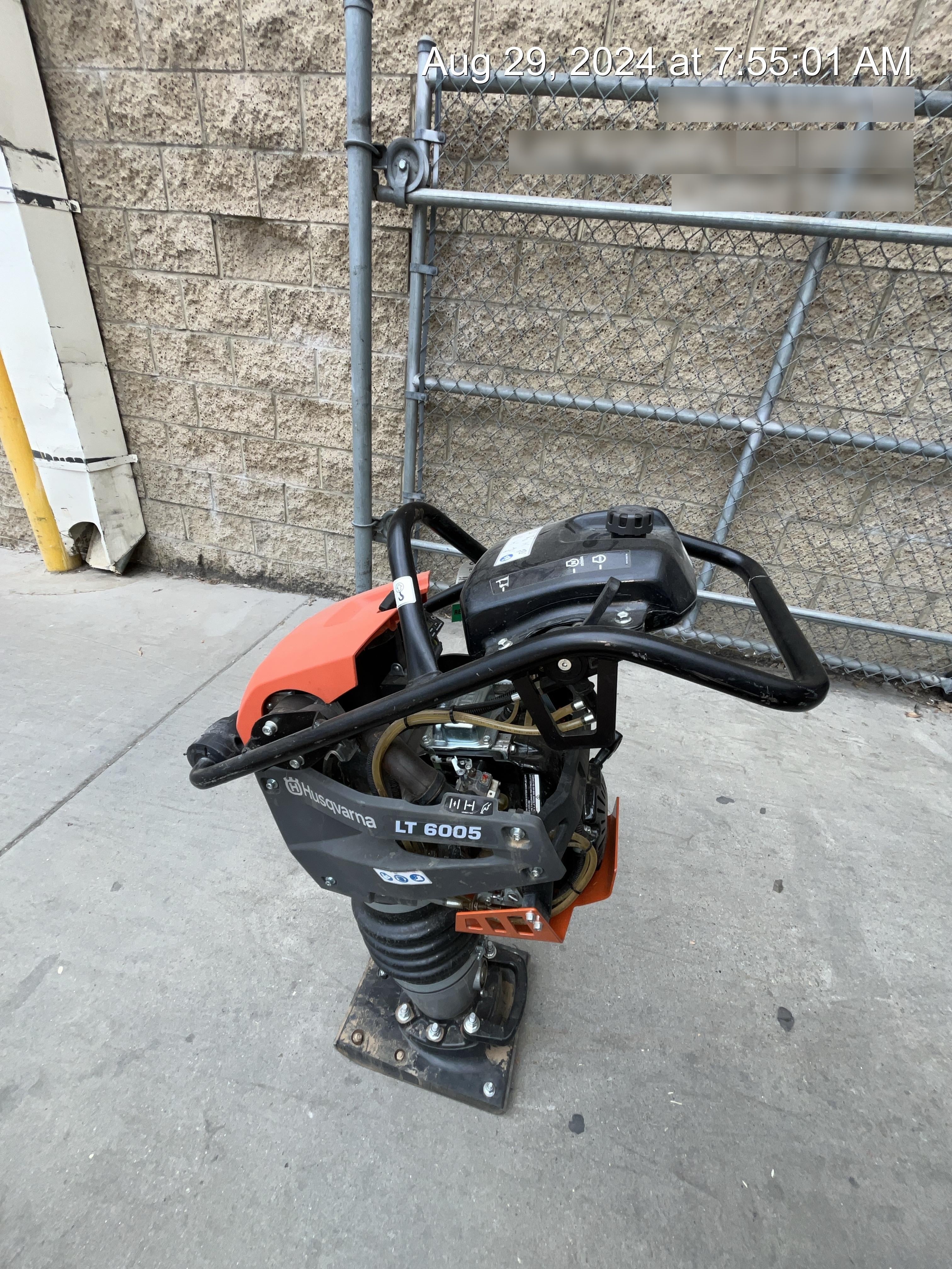 2024 HUSQVARNA LT6005