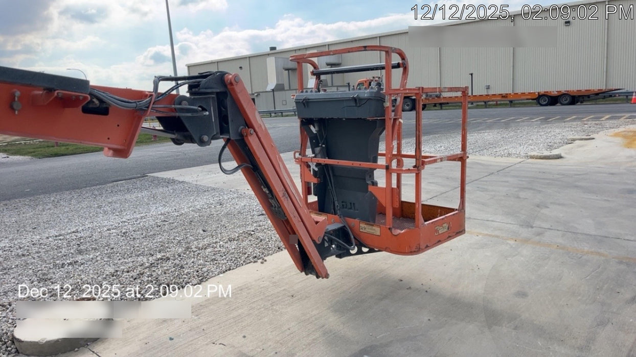 2019 JLG E300AJP