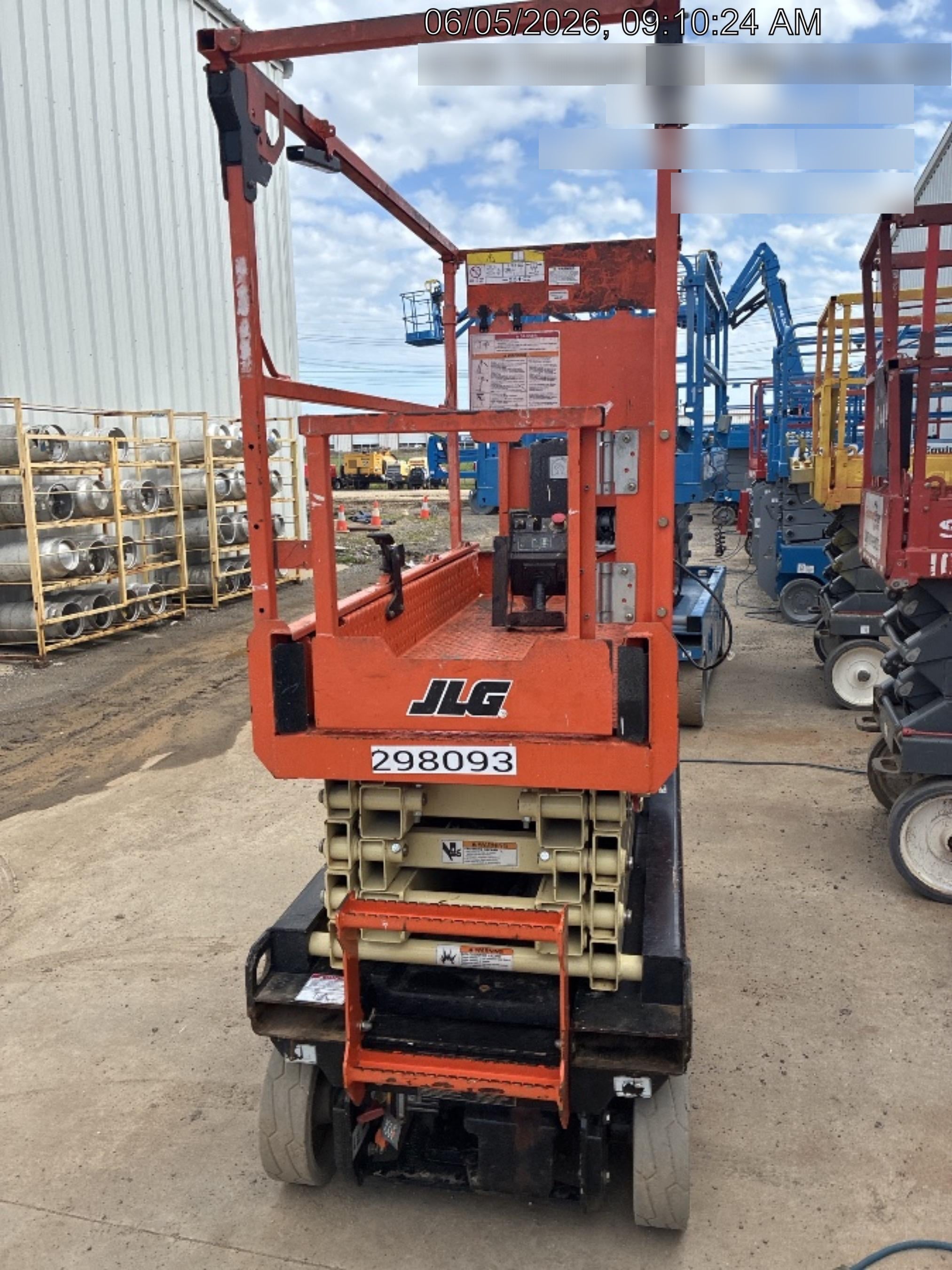 2023 JLG ES1932