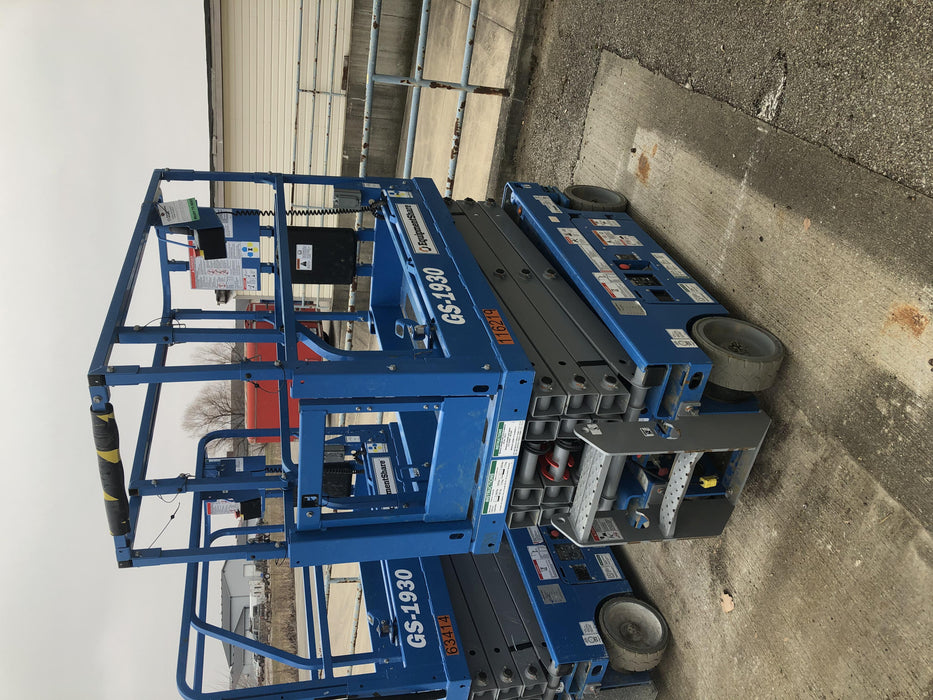 2020 Genie GS-1930 Solid Non Marking Tires, Beacon, Folding rails with half height swing gate