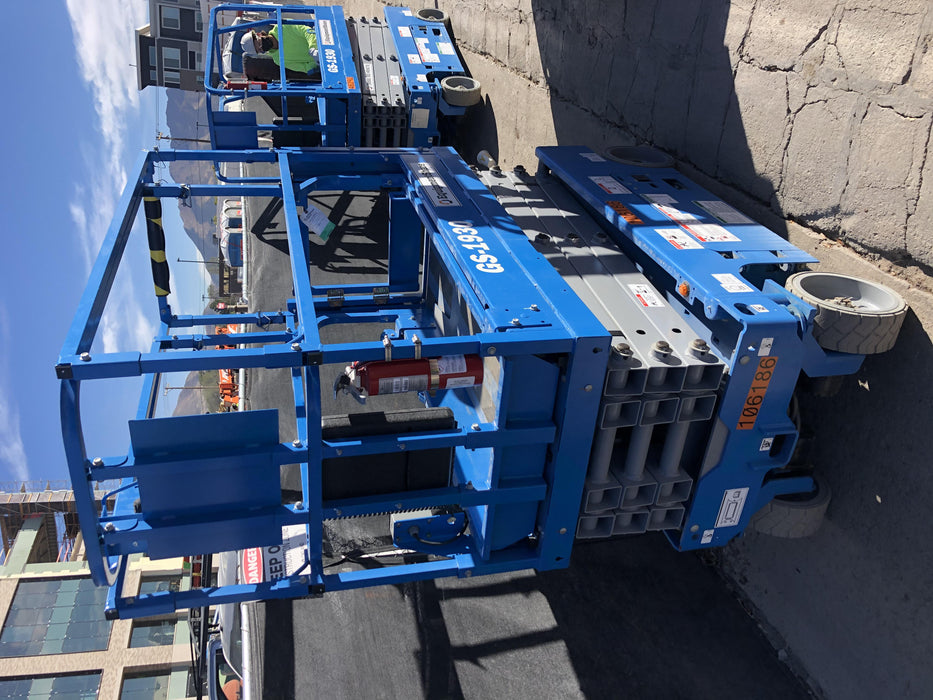 2020 Genie GS-1930 Solid Non Marking Tires, Beacon, Folding rails with half height swing gate, 800W Inverter