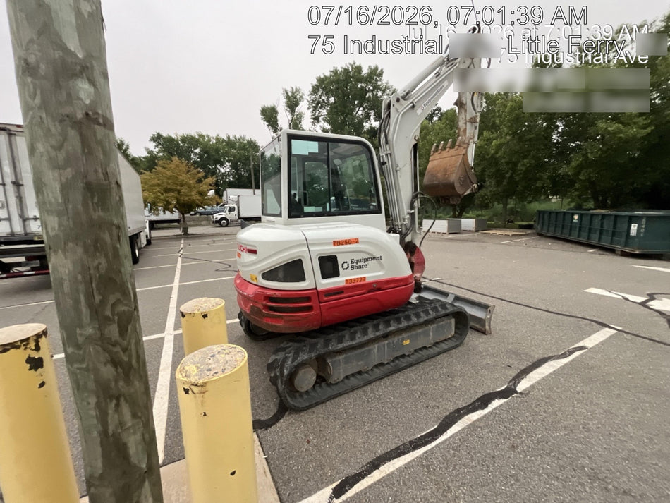 2020 TAKEUCHI TB250-2C