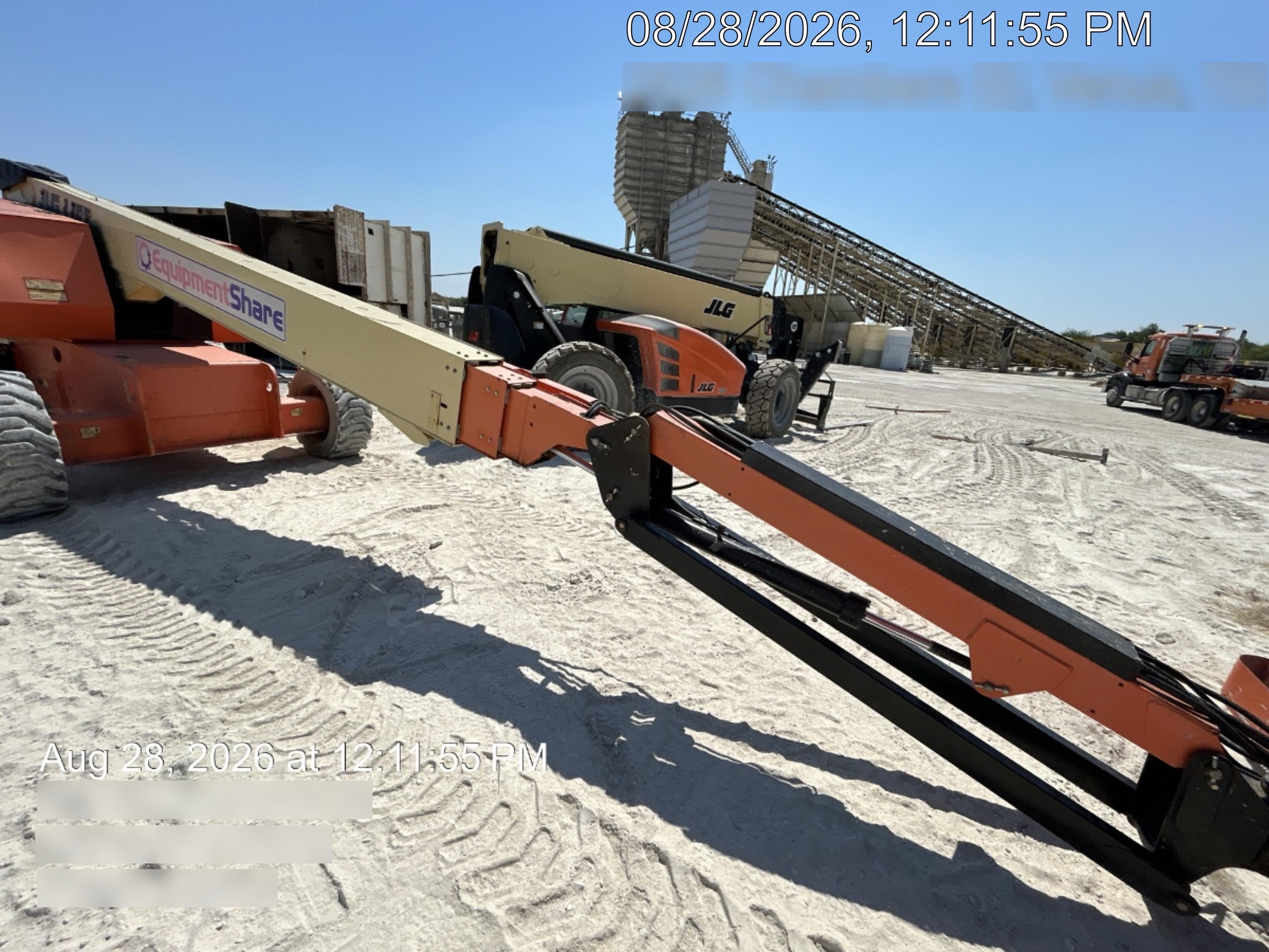 2016 JLG 660SJ