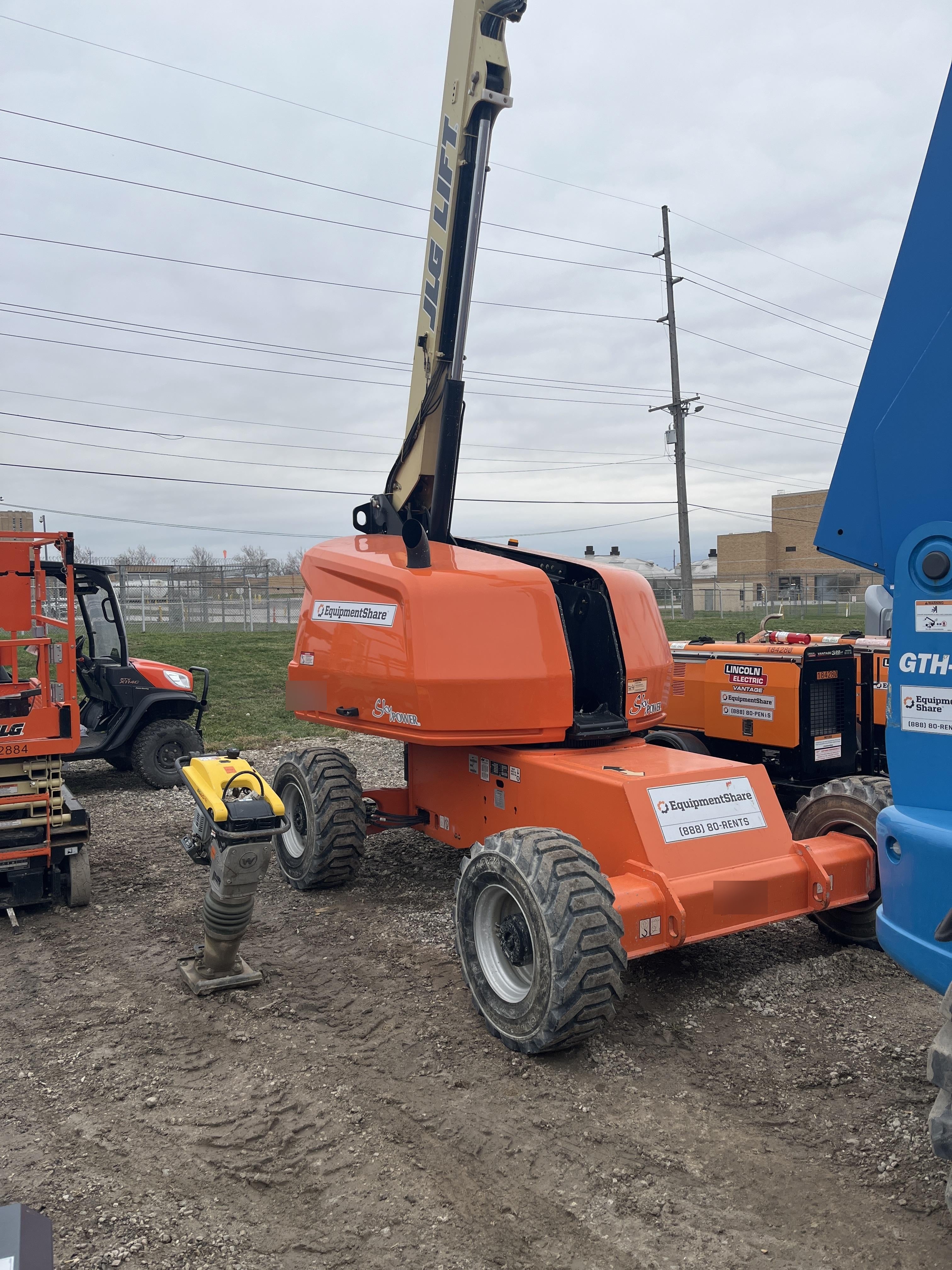 2019 JLG 460SJ
