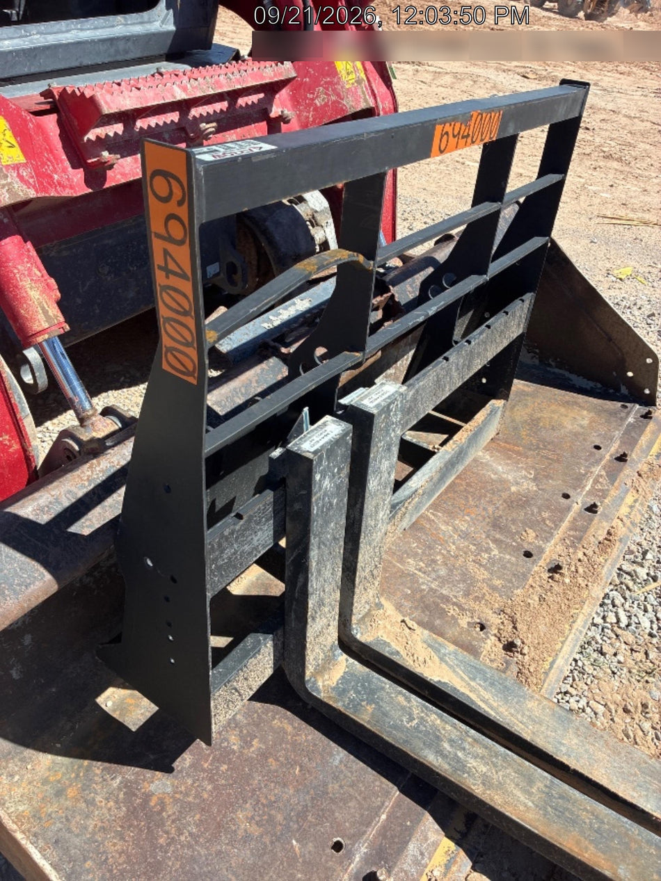 2026 ARROW MATERIAL HANDLING 72" Pallet Forks - Arrow