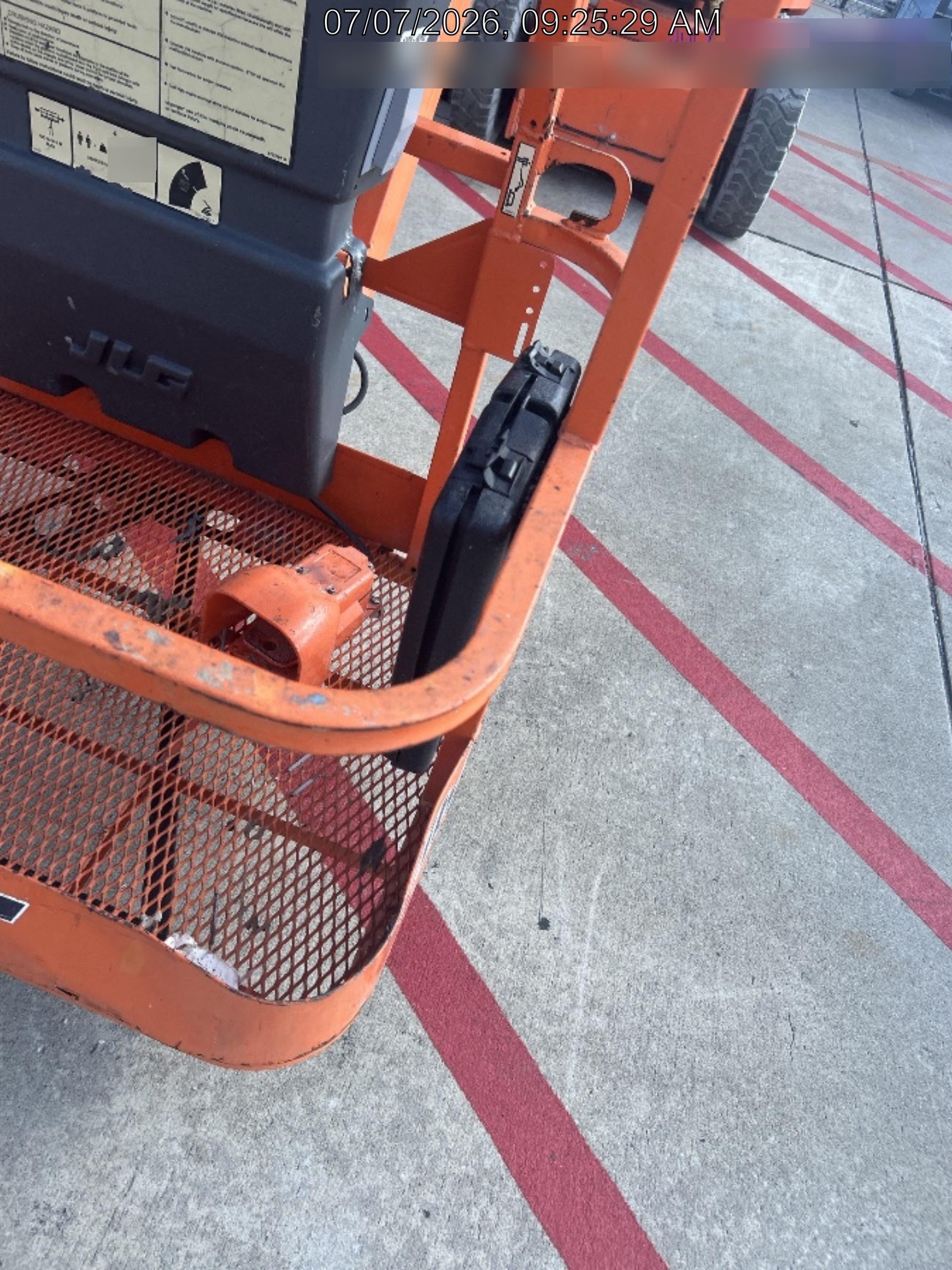 2019 JLG E300AJP