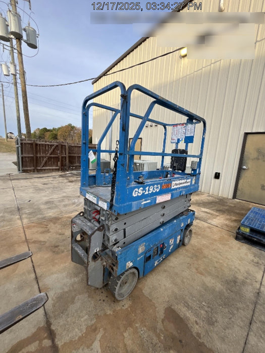 2019 Genie GS-1930 Fixed Rails with Chain Entry