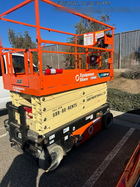 2025 JLG ES3246