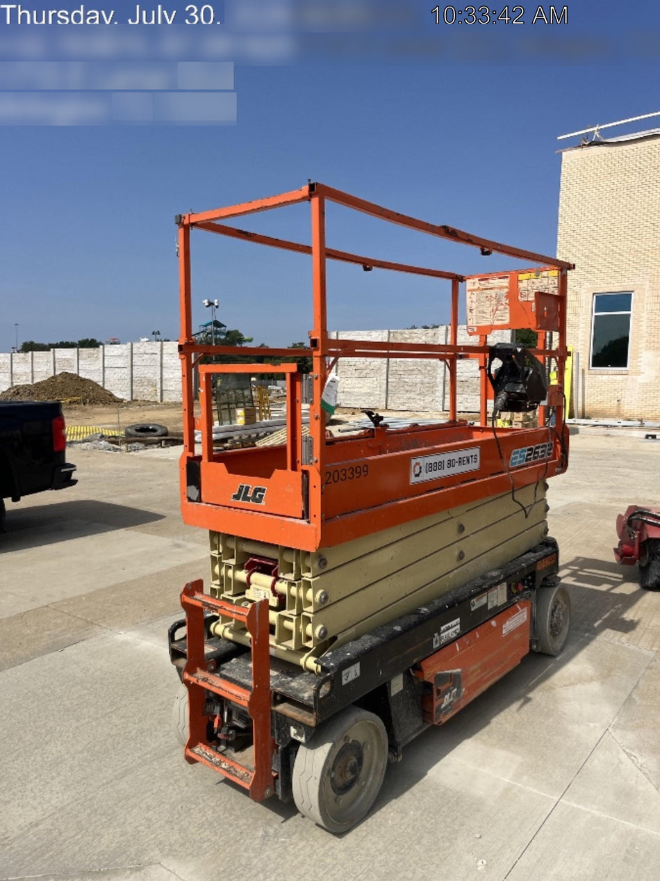 2022 JLG ES2632