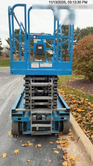2019 Genie GS-4047 Folding rails with half height swing gate