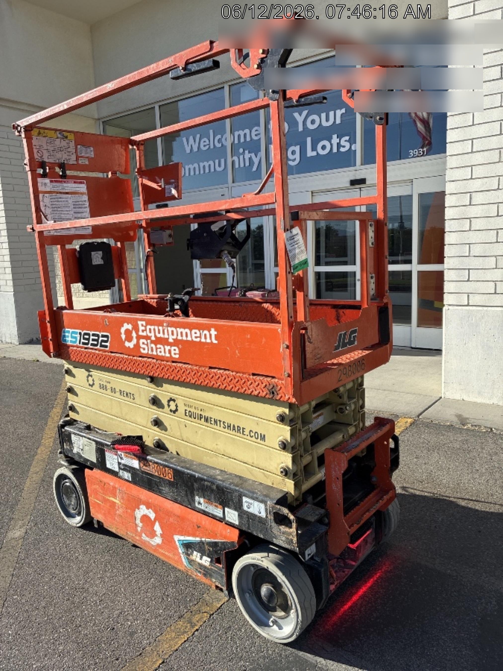 2023 JLG ES1932