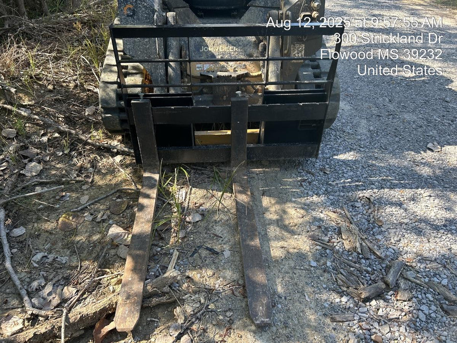 2025 ARROW MATERIAL HANDLING 24" Pallet Fork Frame