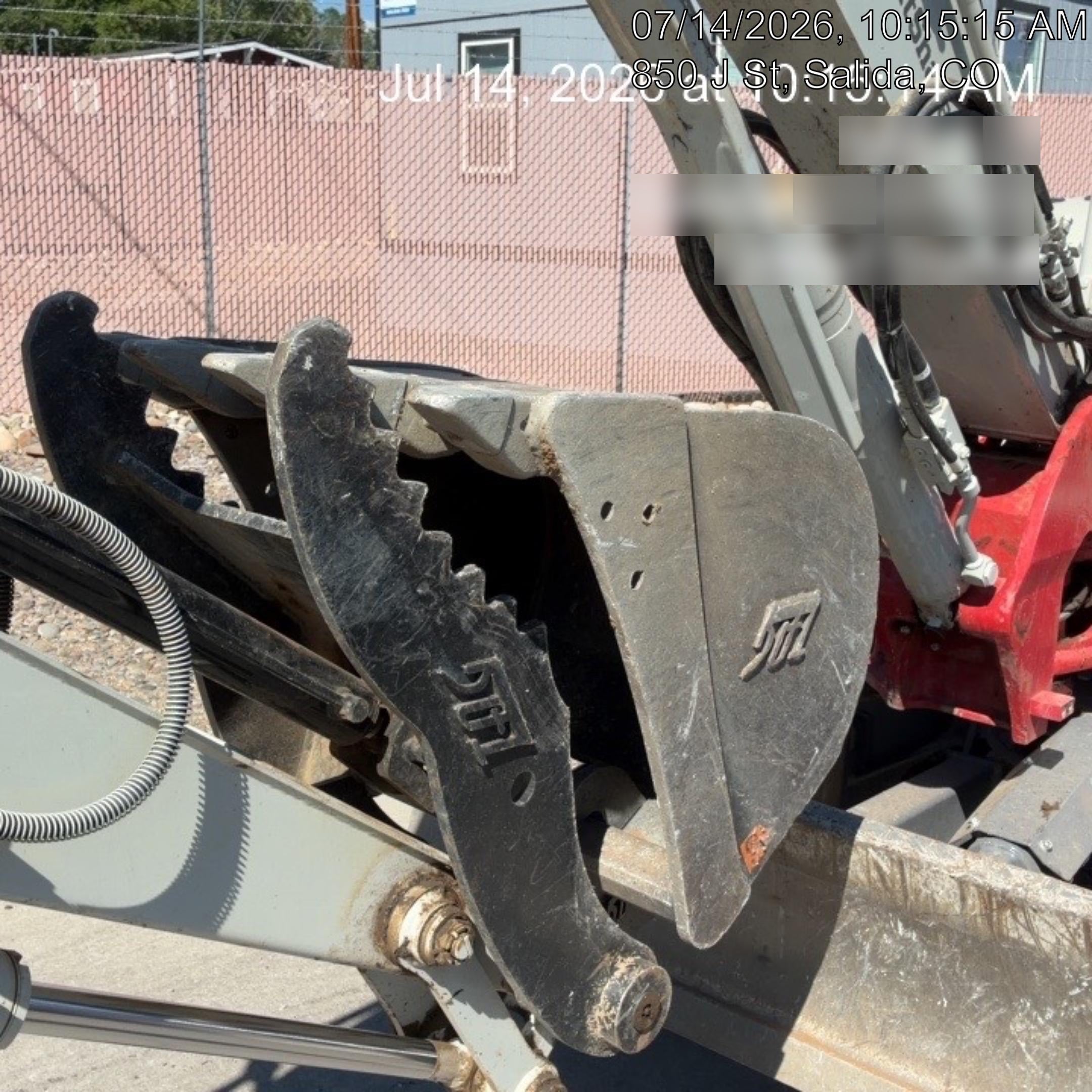 2025 TAKEUCHI 24" Bucket Takeuchi