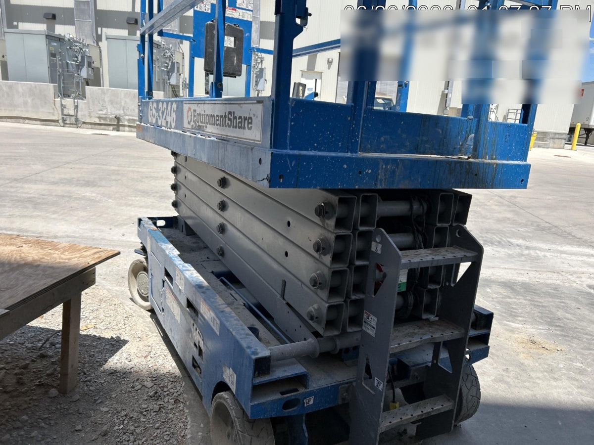 2022 GENIE GS-3246