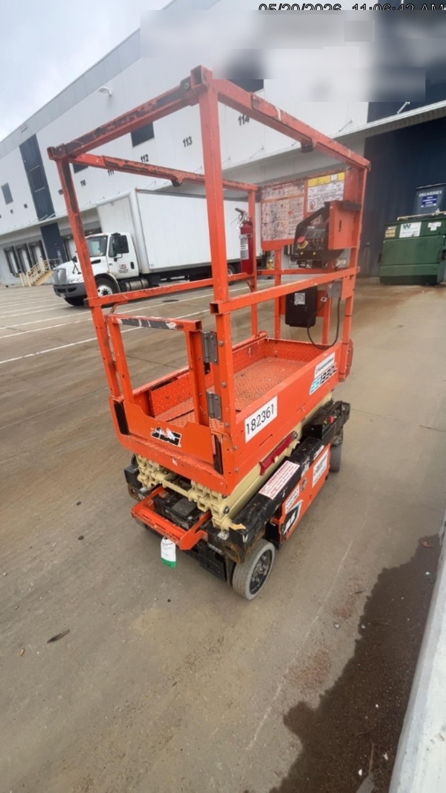 2021 JLG ES1330L