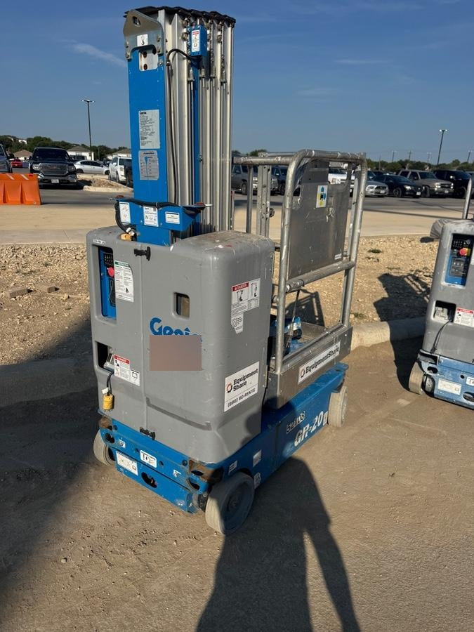 2019 GENIE GR-20