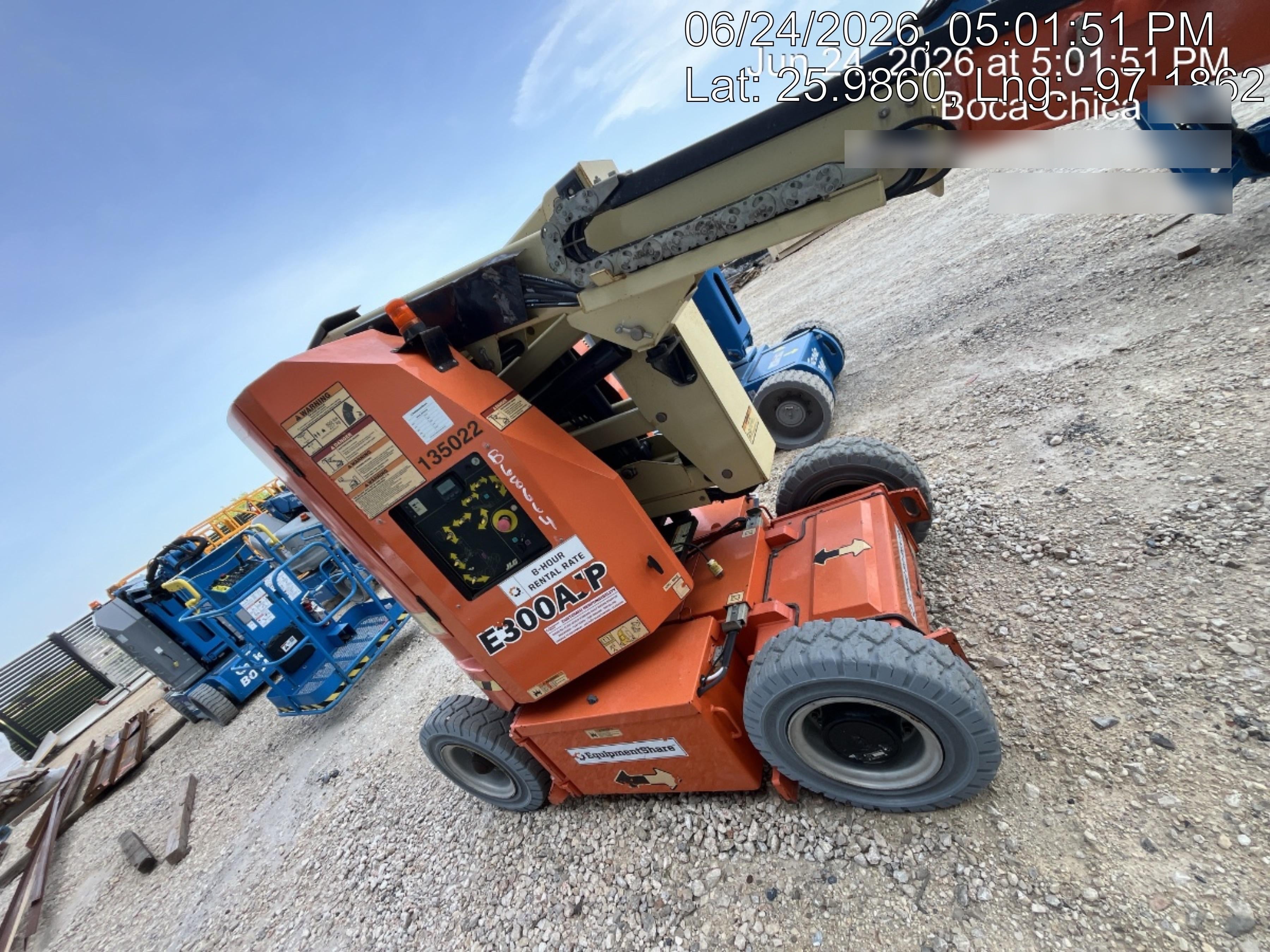 2021 JLG E300AJP