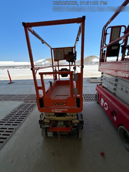 2022 JLG ES1330L