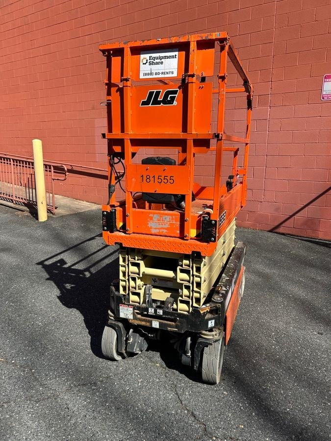 2021 JLG ES1932
