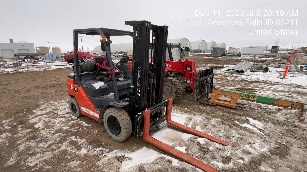 2022 TOYOTA 50-8FGU25