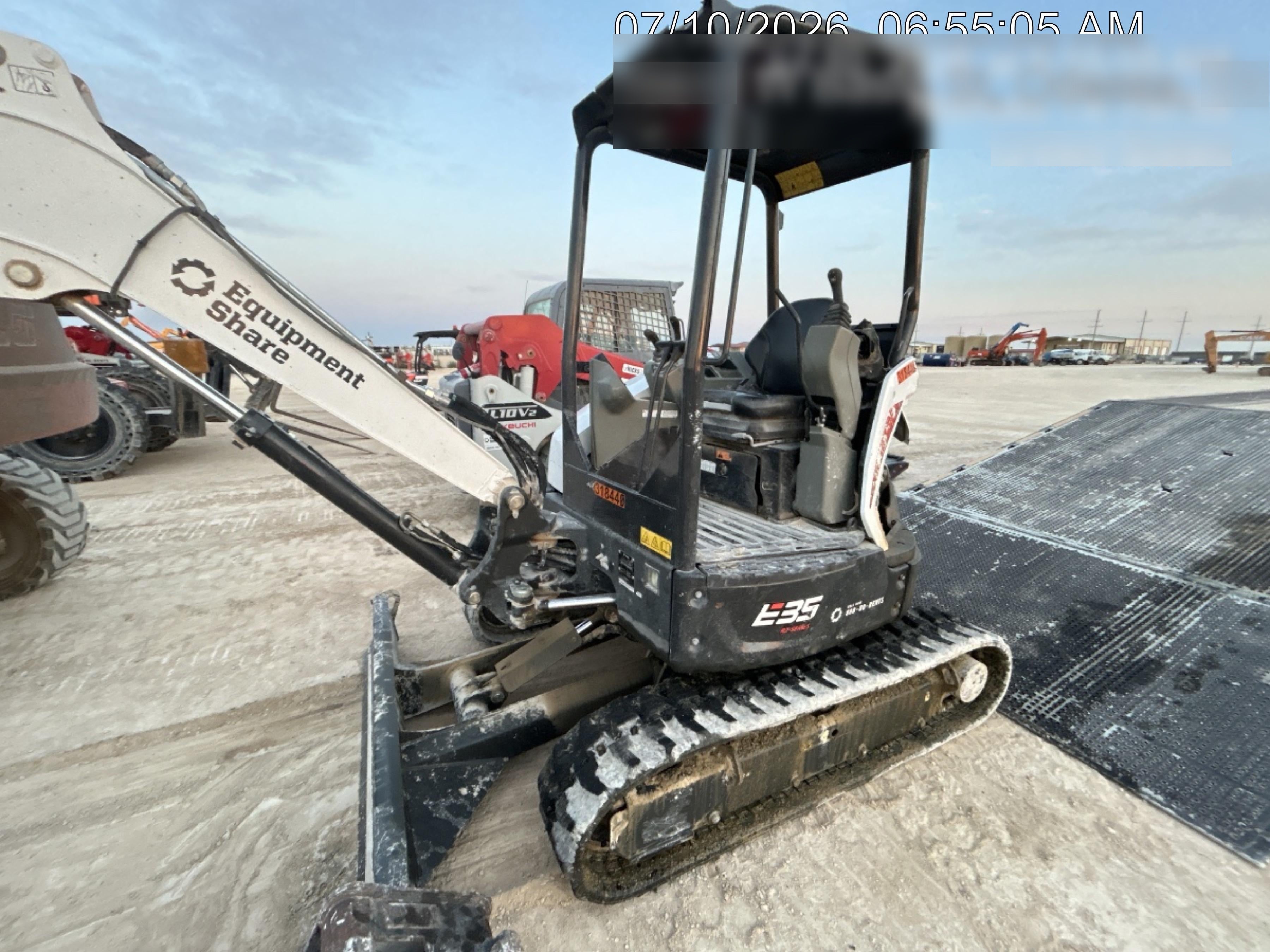 2025 JLG 519