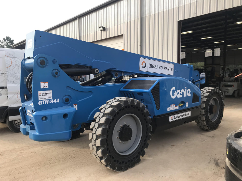 2022 GENIE GTH-844