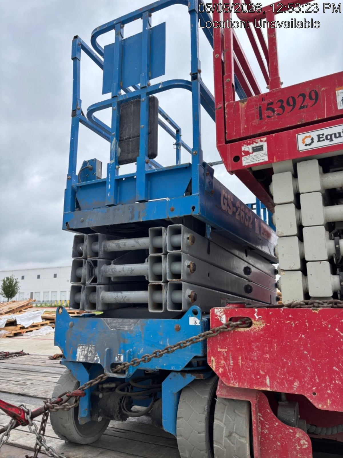 2019 Genie GS-2632 Folding rails with half height swing gate