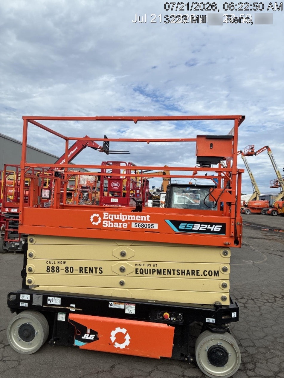 2025 JLG ES3246