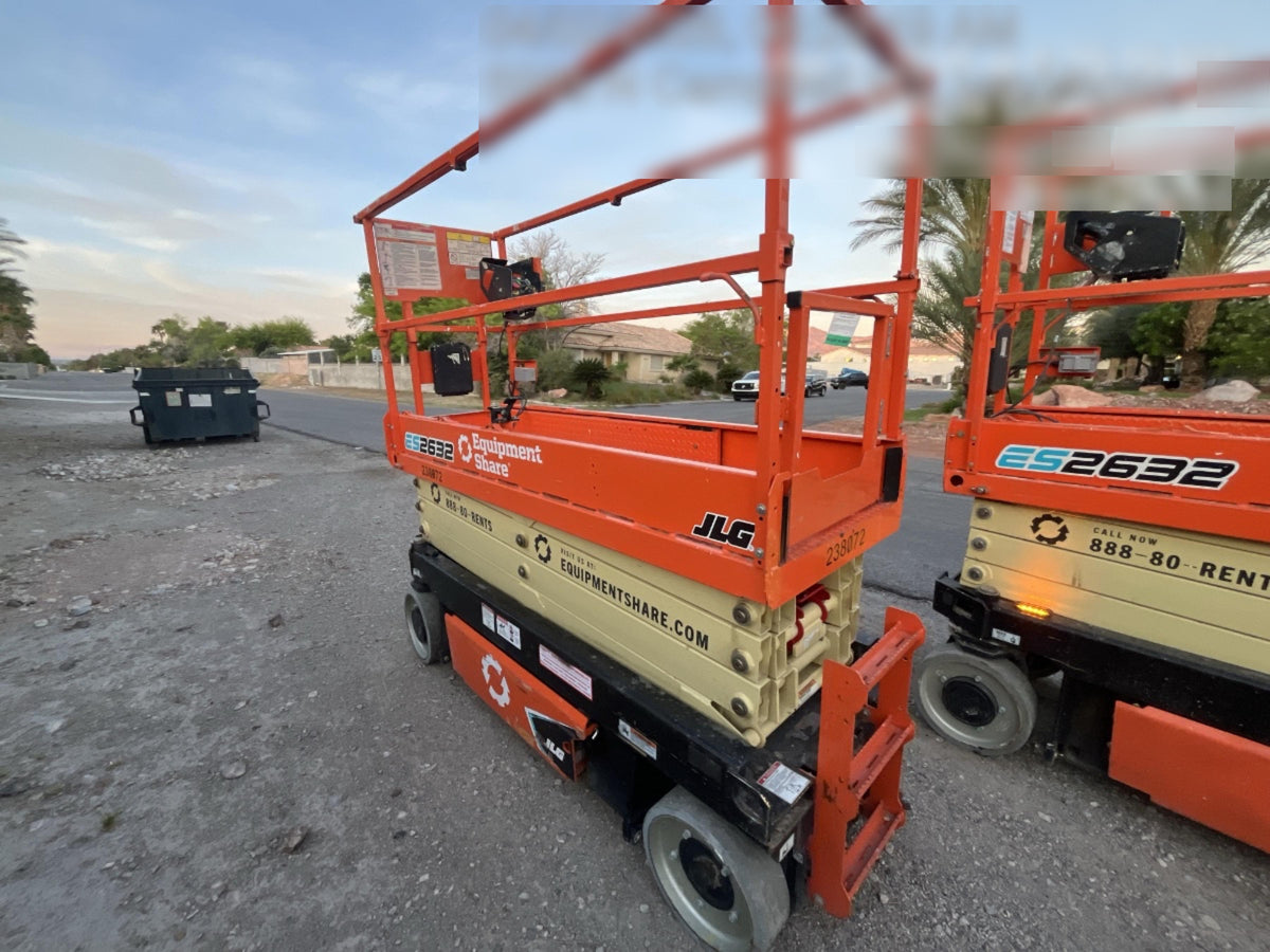 2022 JLG ES2632