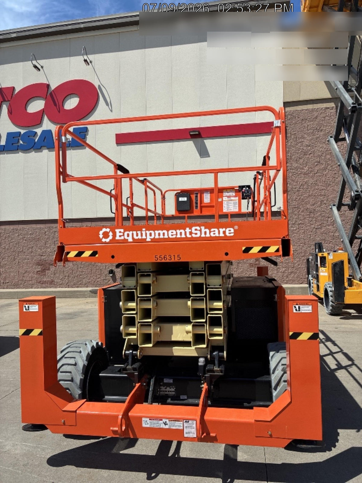 2025 JLG RT4394