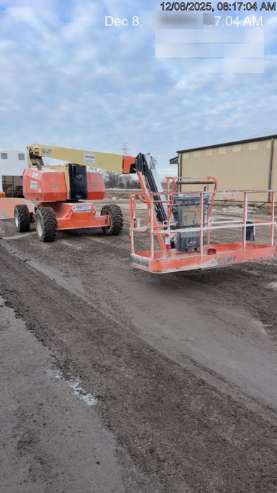 2019 JLG 800AJ