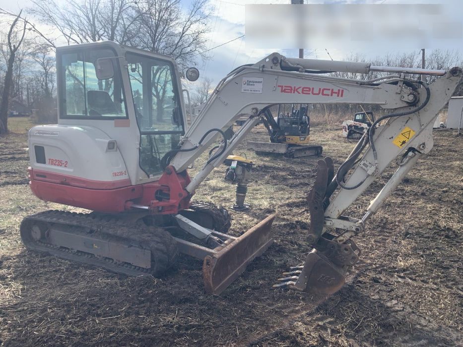 2020 TAKEUCHI TB235-2CR