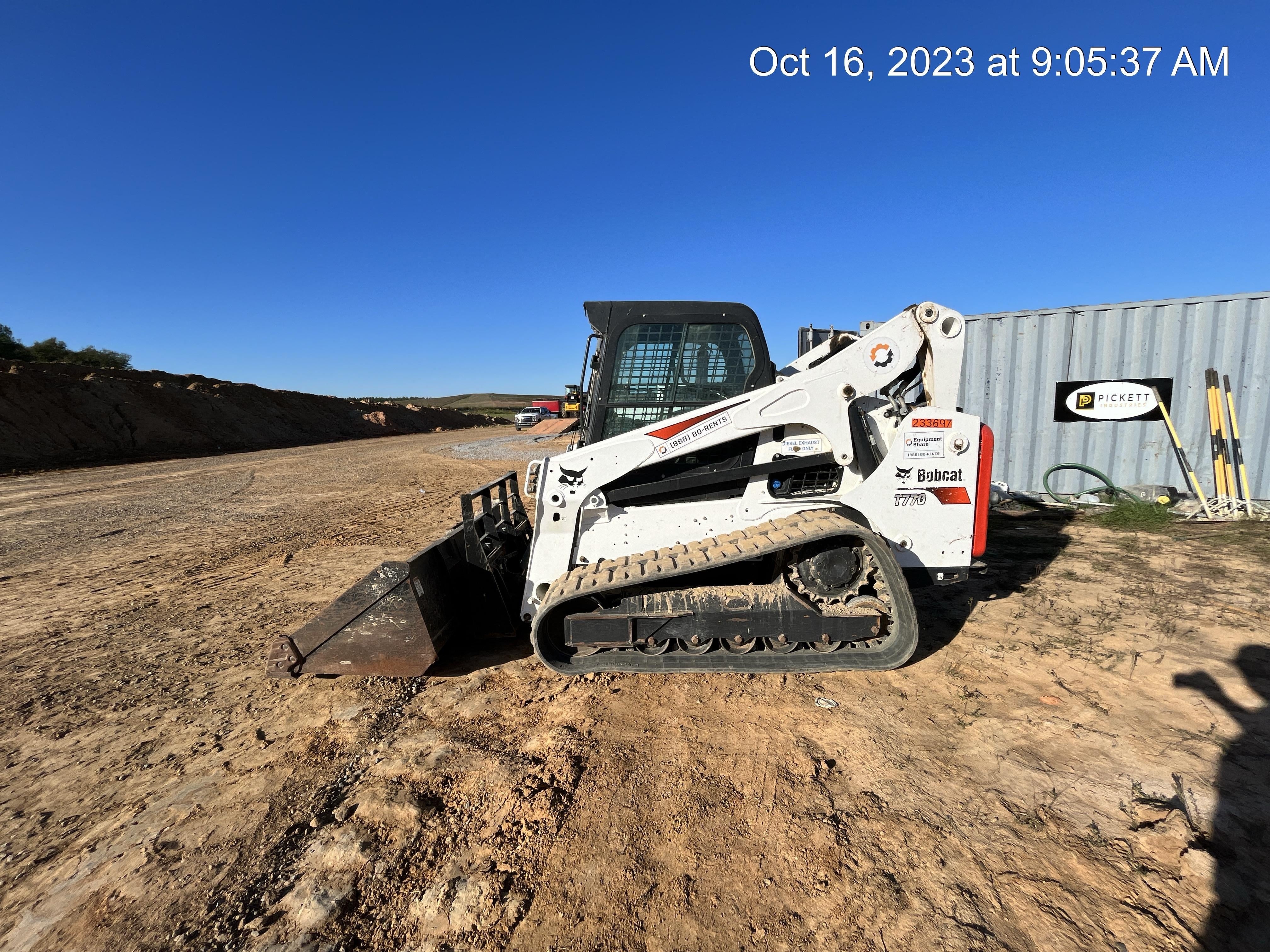 2022 ARROW MATERIAL HANDLING 72" Pallet Forks - Arrow