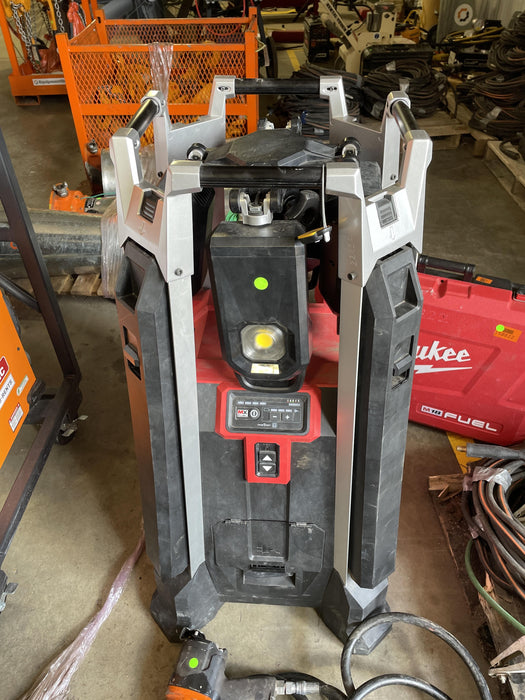 2022 MILWAUKEE MXF041-1XC