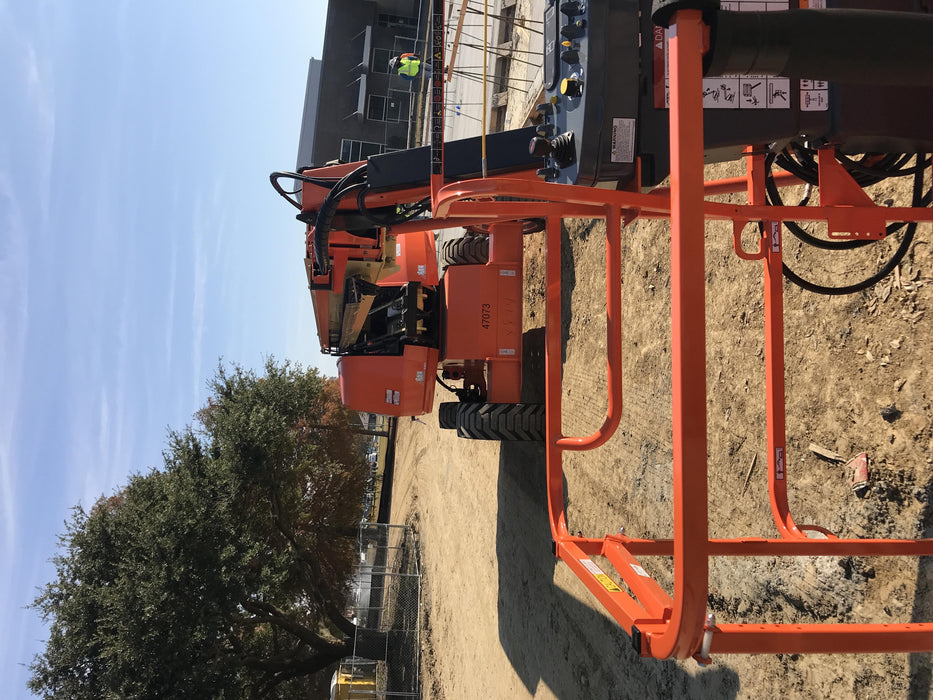 2019 JLG 660SJ