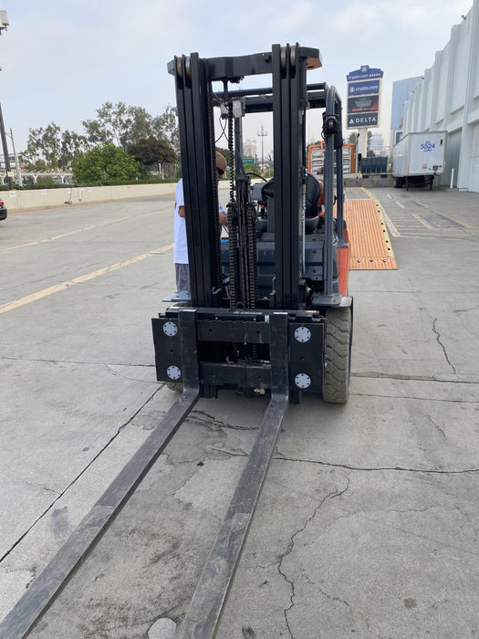 2022 TOYOTA 8FGU25 LP w/ Scale