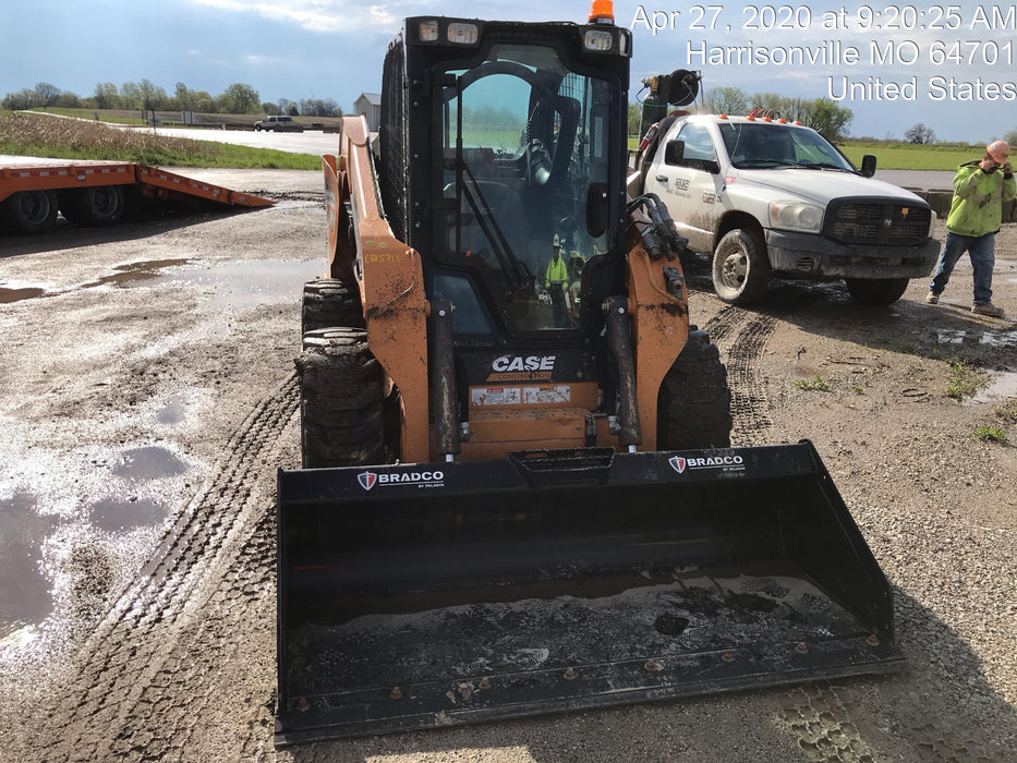 2016 Case SV300 CASE SV300 T4BH