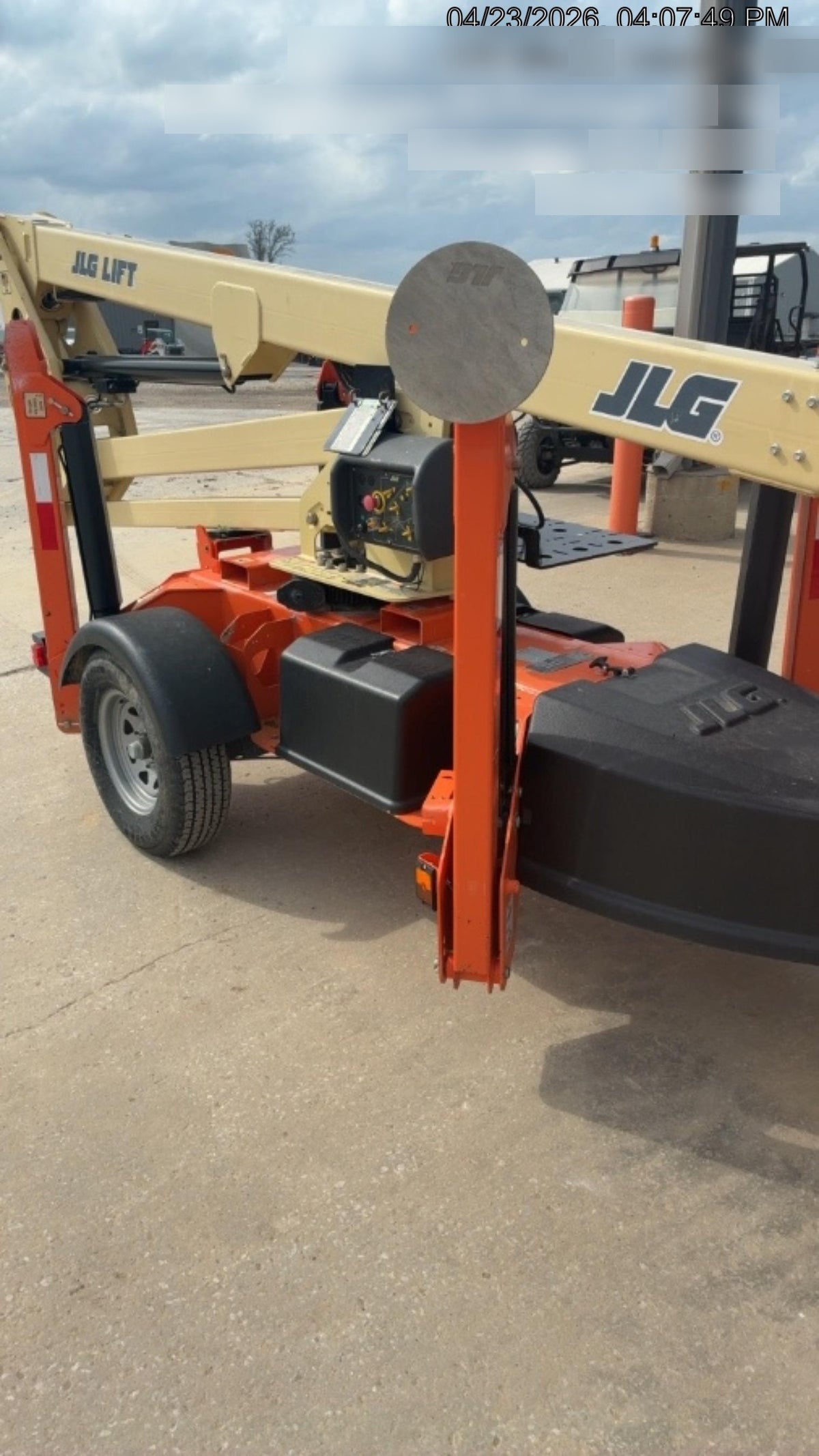 2022 JLG T350