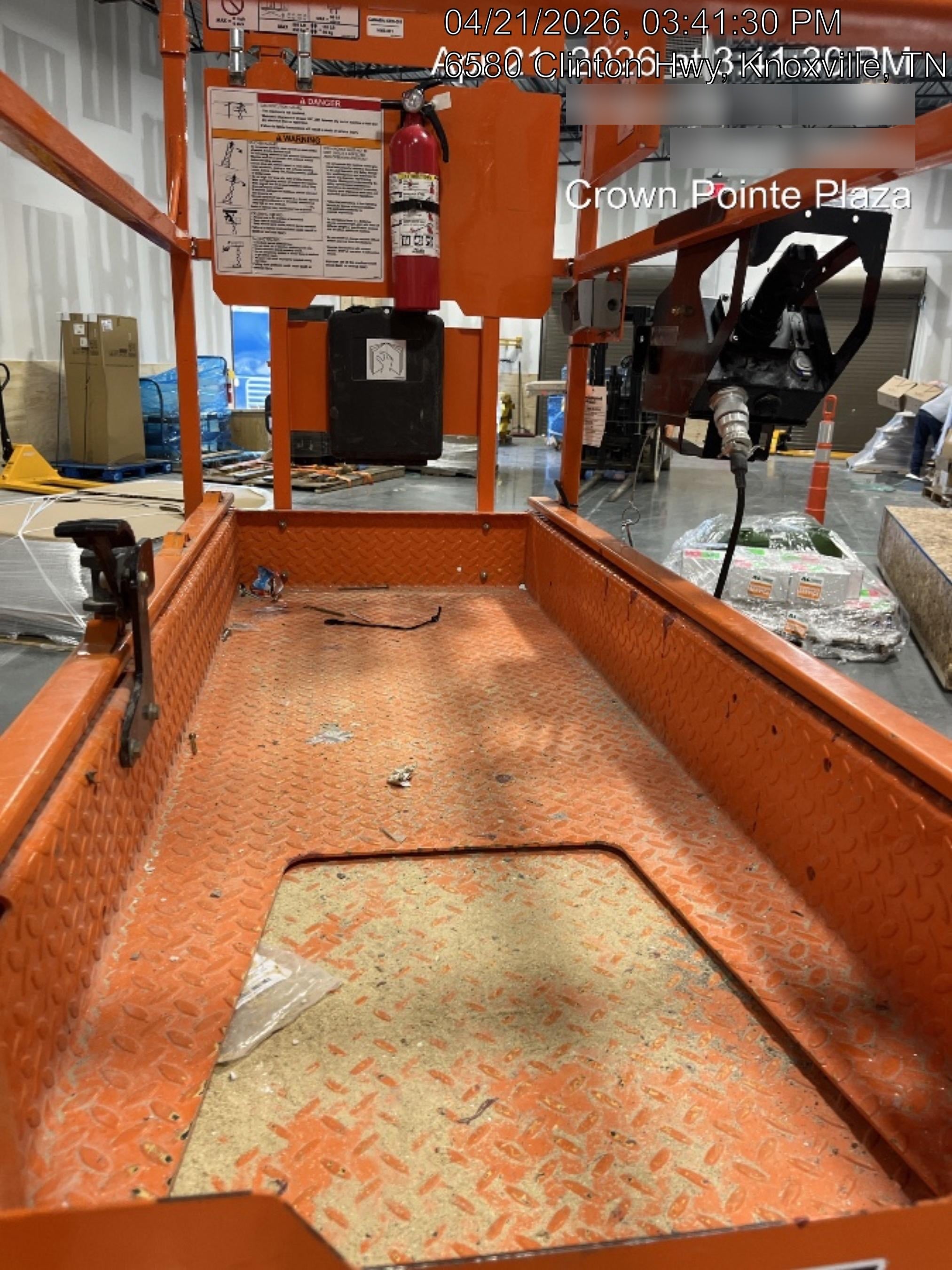 2025 JLG ES1932