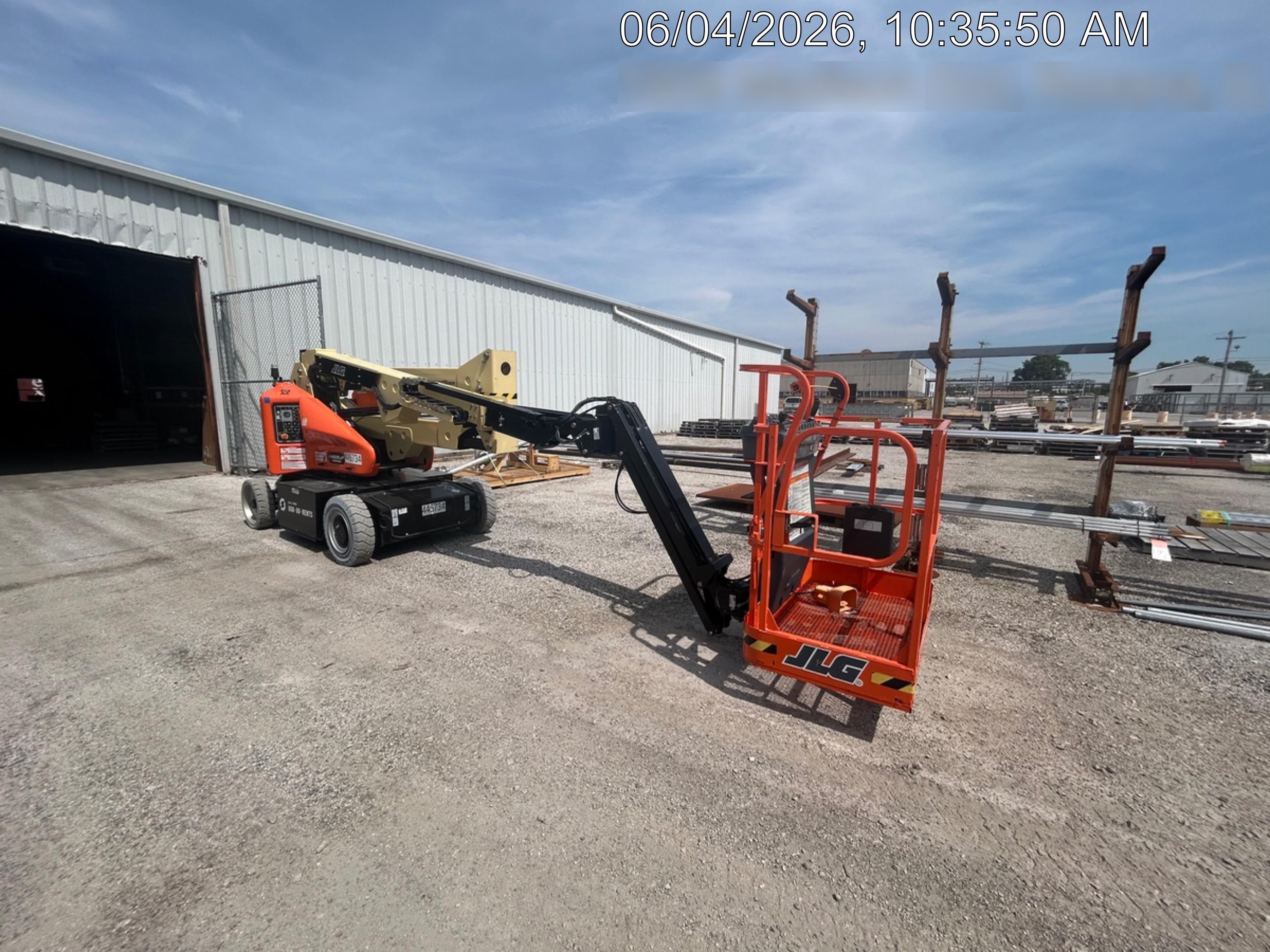 2024 JLG E400AJP Narrow