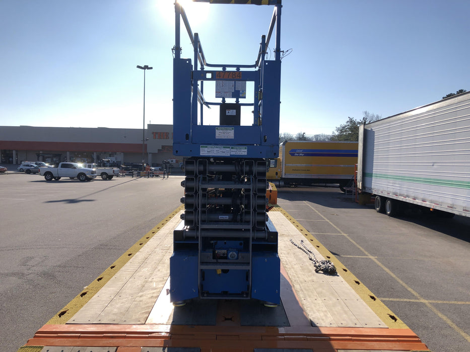 2019 Genie GS-3232 Folding rails with half height swing gate