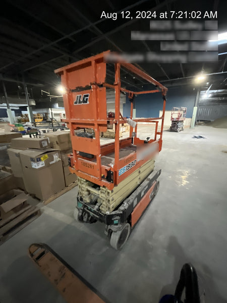 2021 JLG ES1932